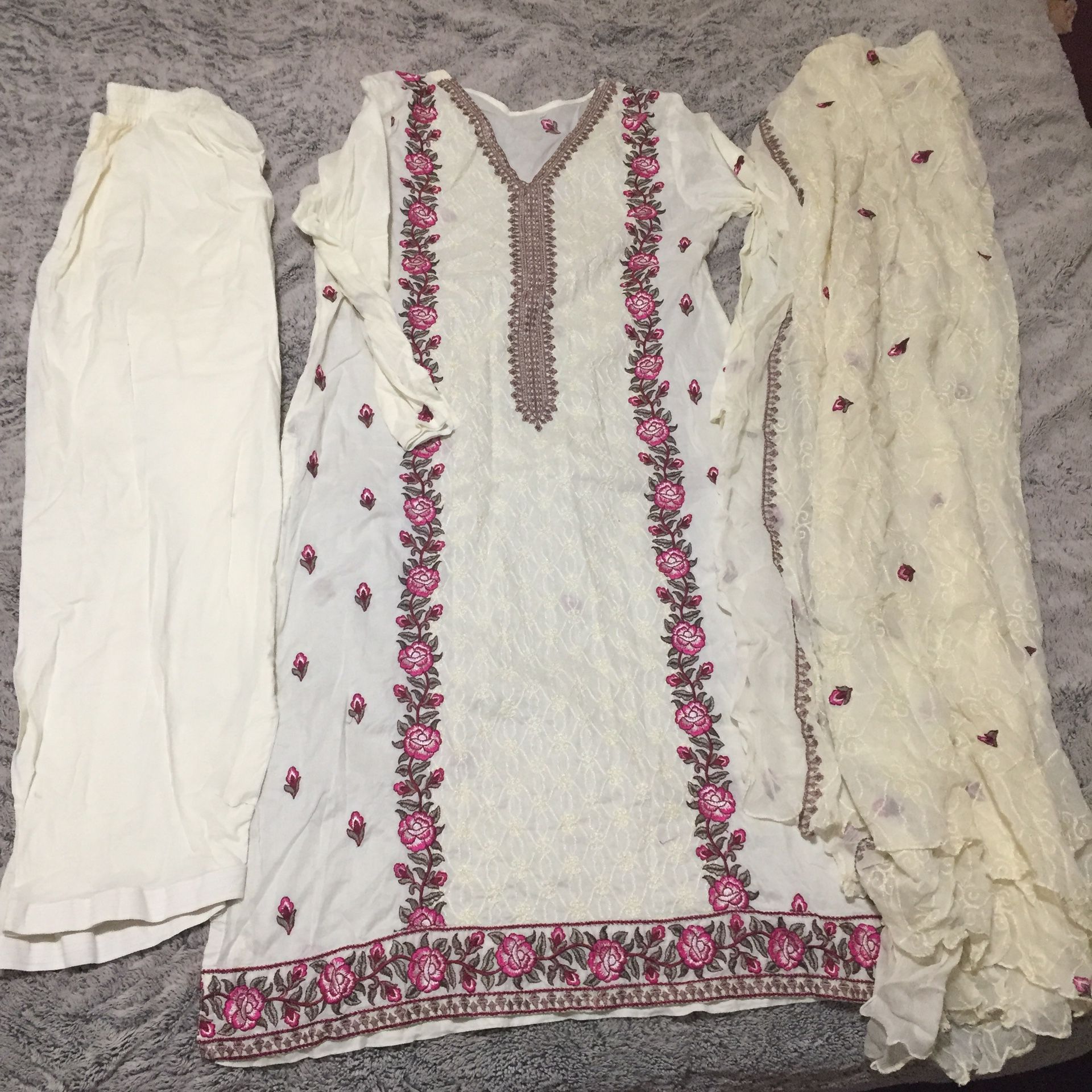 Pakistani Indian Shalwar Kameez Dress Outfit embroidered