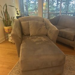 Microfiber Loveseat + Chaise Lounge 