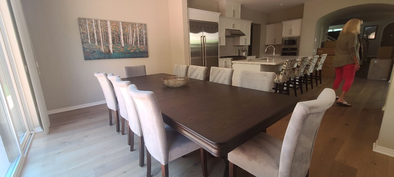 Dining room table with 10 dining room chairs