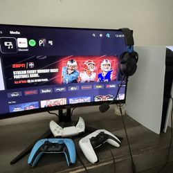 PS5 + 3 Controllers + Gaming Monitor 
