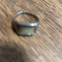 Mother Of Pearl Vintage Ring Size 8