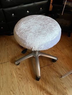 Rolling stool