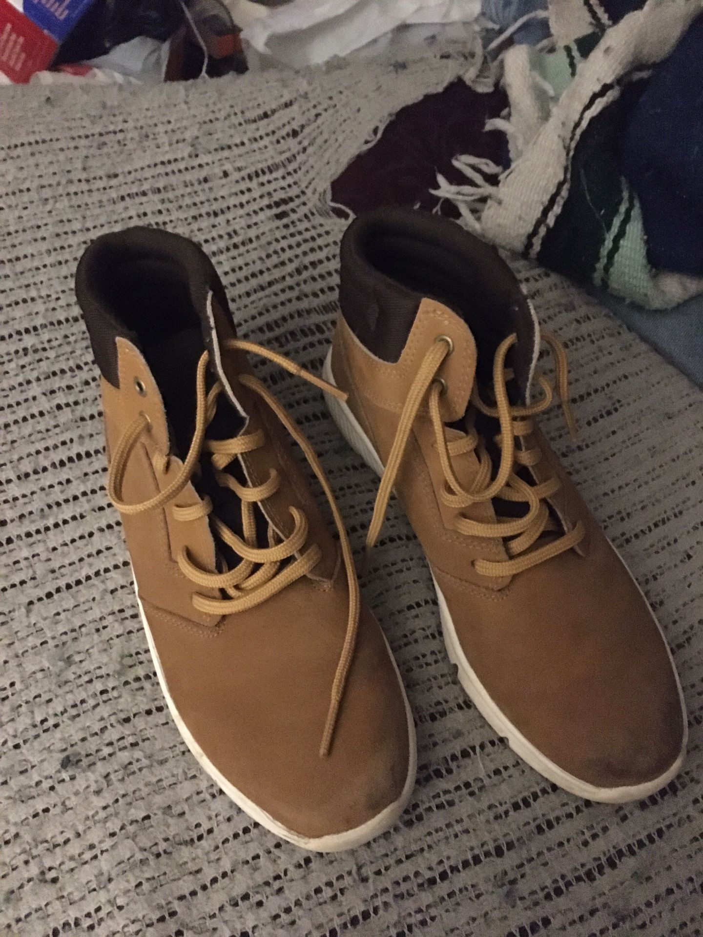 Lnew Timberland boots size 4 only $45 firm