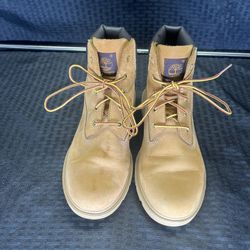 Boys Timberland 6” Wheat Nubuck Classic Boots - Size 6