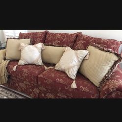 Beautiful  Sofa & Matching Oversized Chairs 