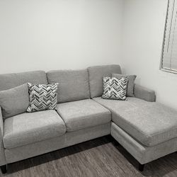 Couch sectional 