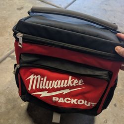 Milwaukee15.75 in. PACKOUT Cooler Bag No Trades Local Pick Up Only