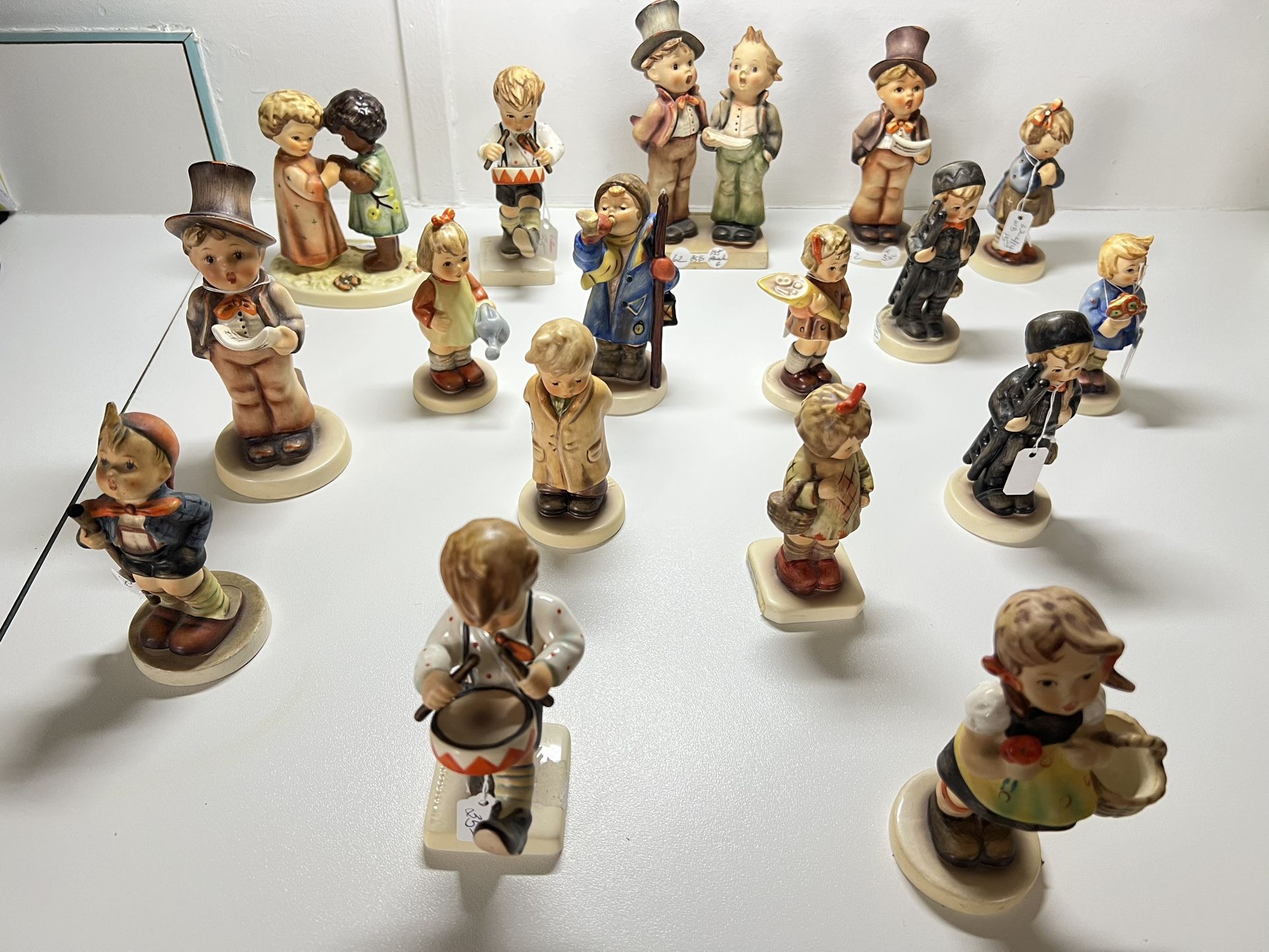 Hummel Goebel collected Hummel Club Children's Collectors Set - Limited Edition - German Craftsmanship - 17 pieces