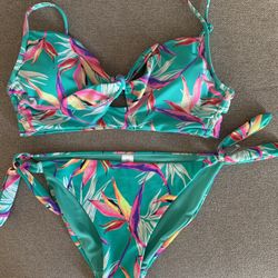 NEW Bikini (S Bottom/L Top)