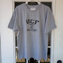 Champion UCF Athletic Dept. Men's T-shirt Sz. Large  Gray