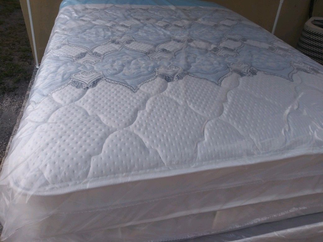 Plush mattress and box spring Queen set $175 full set $160 King set $250 brand new free delivery same day