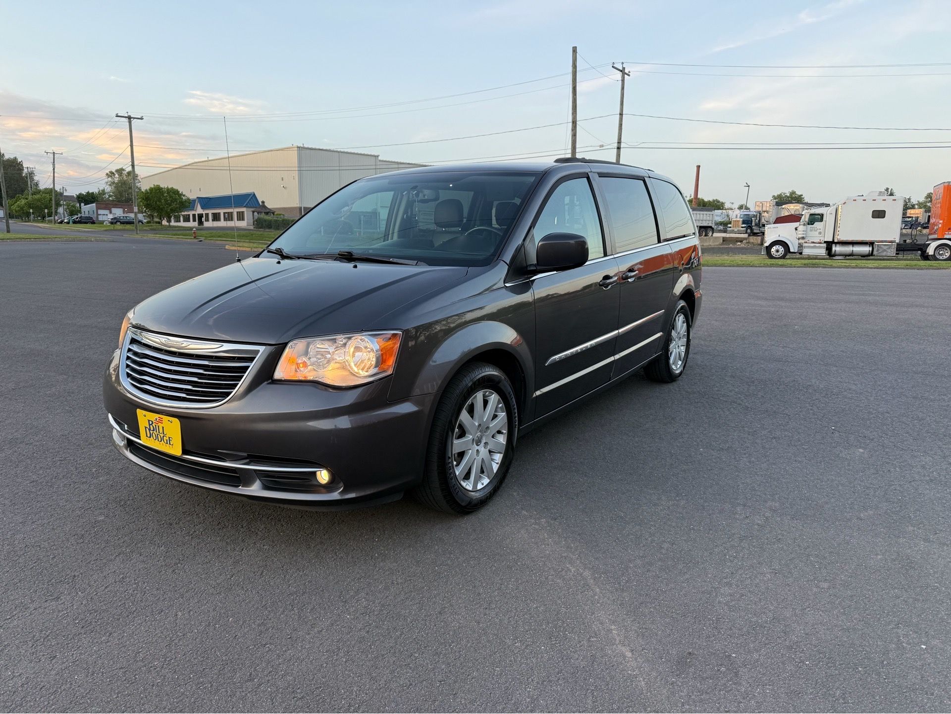 CHRYSLER TOWN AND COUNTRY 2016 TOURING
