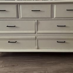 7 Drawer Solid Wood Dresser 