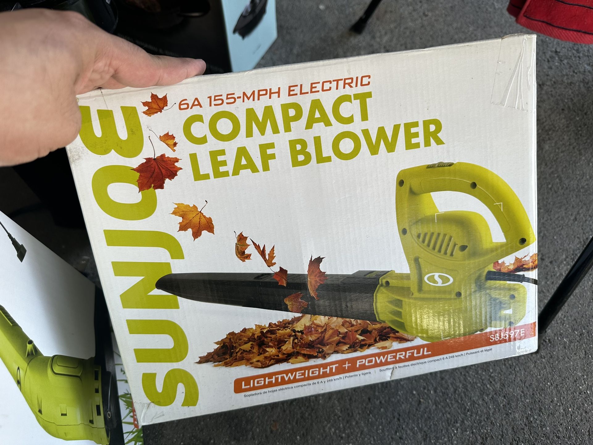 Leaf Blower