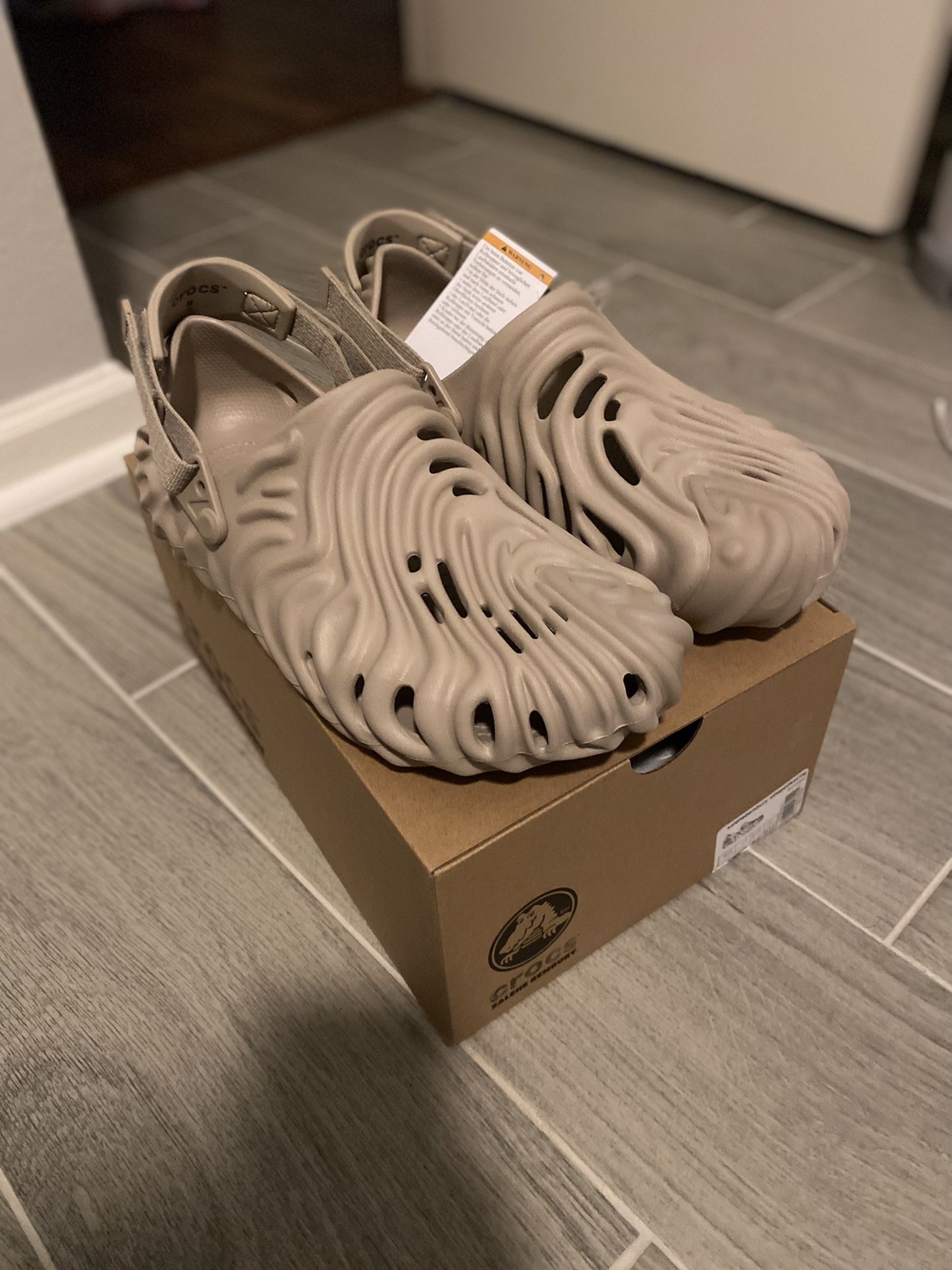 Salehe Bemburry Crocs