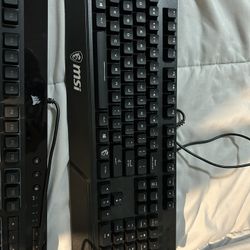 Corsair Or MSI keyboard 