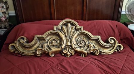 Big size wall aplique almost 4 feet wide