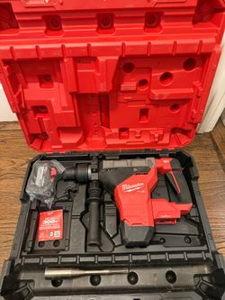 M18 FUEL ONE-KEY 18V Lith-Ion Brushless Cordless 1-3/4 in. SDS-MAX Rotary Hammer w 12.0 Ah Battery
