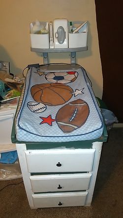 Changing table and setup tray