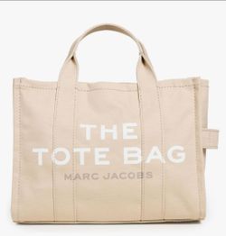 New Authentic Marc Jacobs
The Medium Canvas Tote Bag
