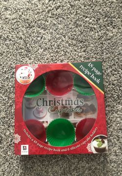 Christmas Cupcake Molds and Recipe Book Set