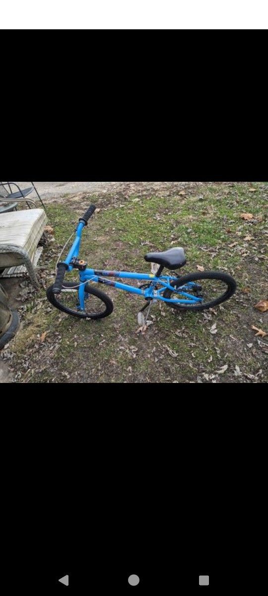 20" Blue kids Giant bike