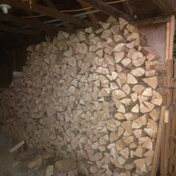 Premium Maple Firewood