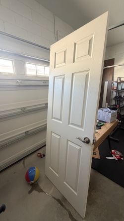 ONLY ONE Door and 14 door handle
