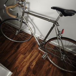 Vintage Road Bike – Large Frame – 29” Tires – $197.99 OBO