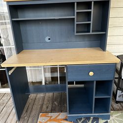 Wooden Desk W/hutch And End Table