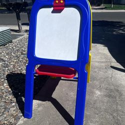 White And Chalk Board 