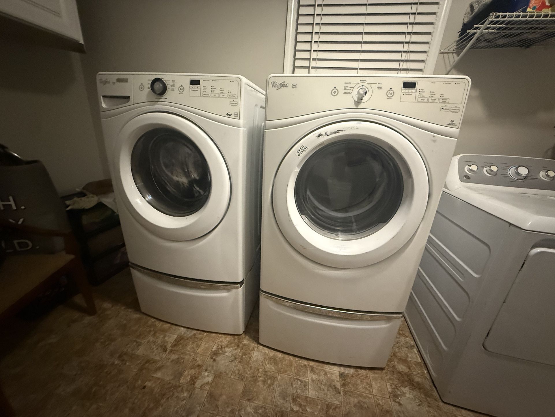 Whirlpool Duet Washer And Gas Dryer