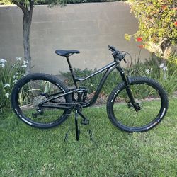 Giant Trance 29 Mountain Bike Small With Industry Nine Wheelset and Hydra Hubs