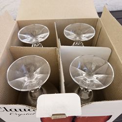 Set of 4 Beautiful Crystal Glasses in box