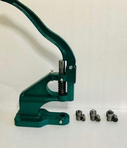 Grommet hand press