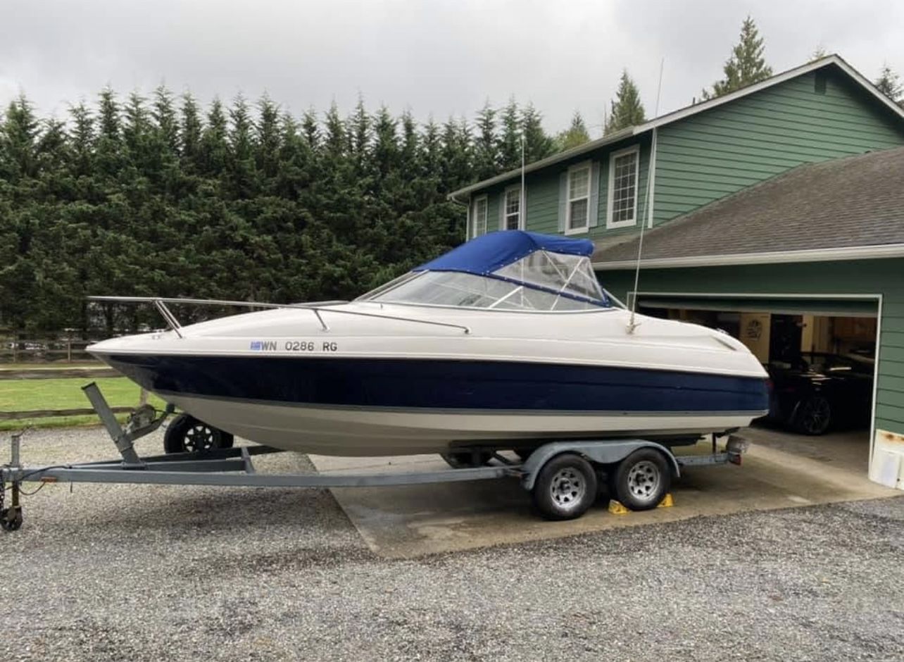 1997 Bayliner Capri Cuddy