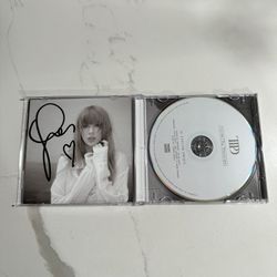 TAYLOR SWIFT HAND SIGNED CD - TTPD
