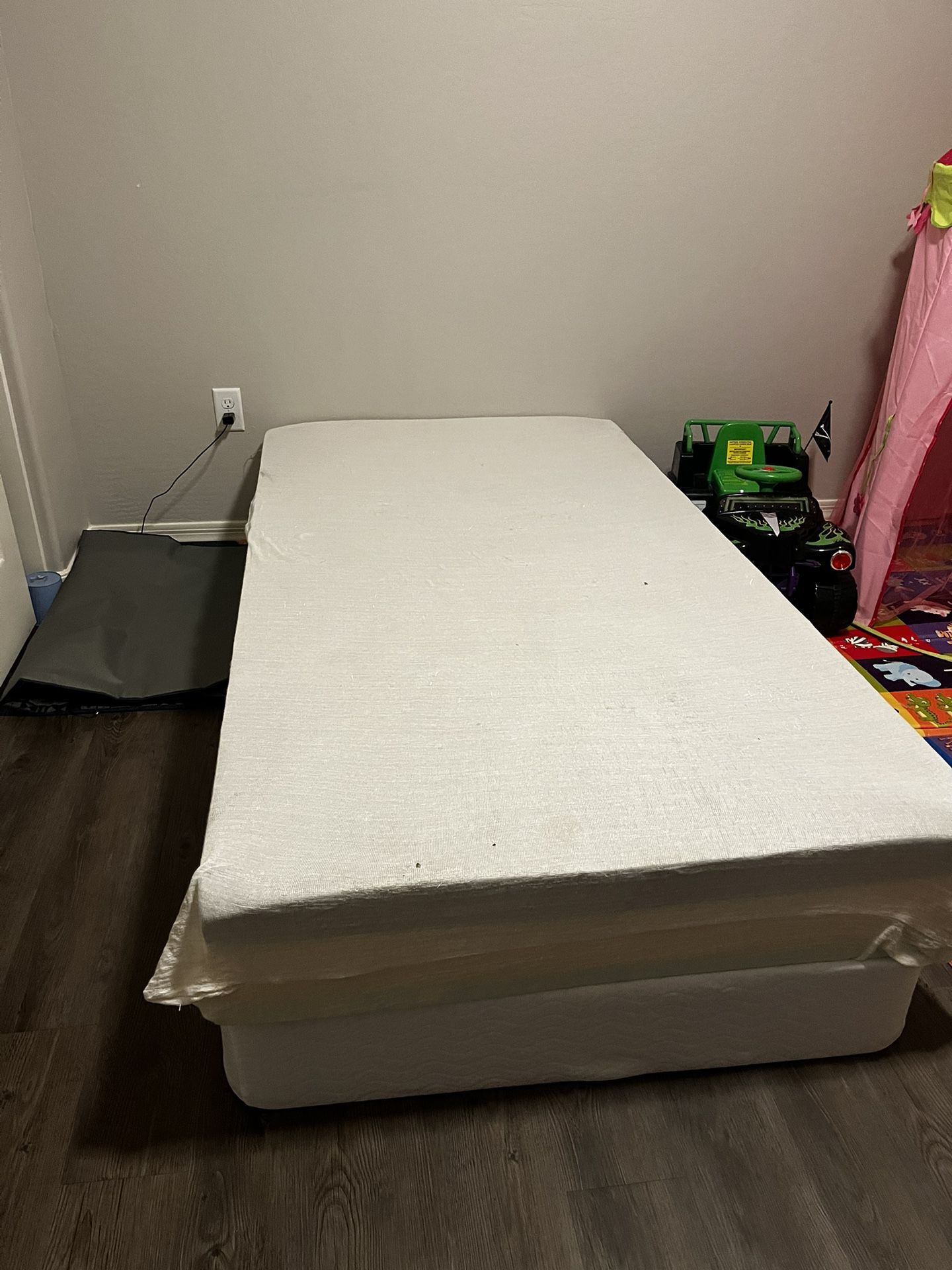Foam Mattress And Bed Box