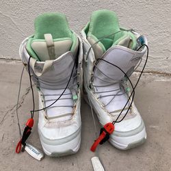 Burton Womens Snowboard Boots - Size 10