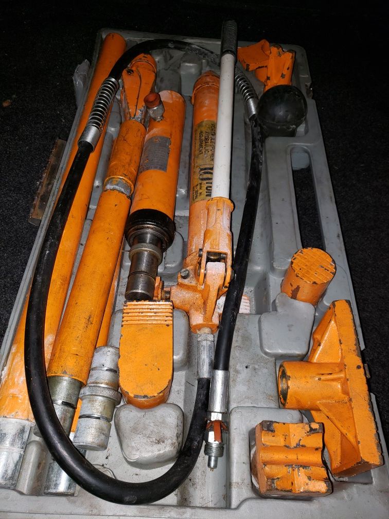 Vendo herramienta para sacar golpes de los carros