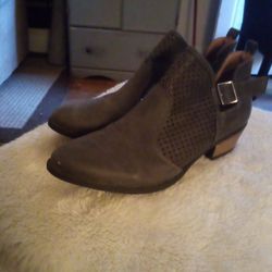 AMAZINGLY CUTE STRAP ANKLE BOOTS!!!!