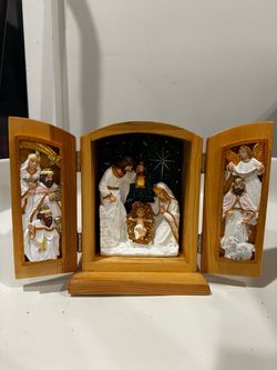 Wooden Triptych Nativity Scene