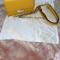 Medium Michael Kors Shoulder Bag 