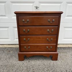 Vintage Solid Wood Small Chest of Drawers Dresser/ Large Night Stand