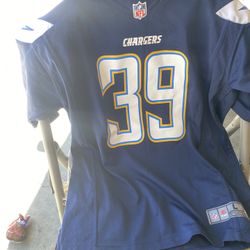 Chargers Jersey (W) (size L)