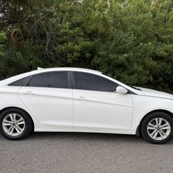 2012 HYUNDAI SONATA GLS *PREMIUM *ONLY 95K MILES* FINANCING* TRADES FLD  *ONLY 95,000 MILES  2 OWNER  CLEAN FLORIDA TITLE  BANK FINANCING  TRADES ACCE