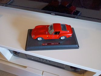 Bburago Ferrari 250 GTO Die-Cast Model Car