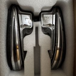 2023 OEM Tacoma Side Mirror Turn Signal Lights.