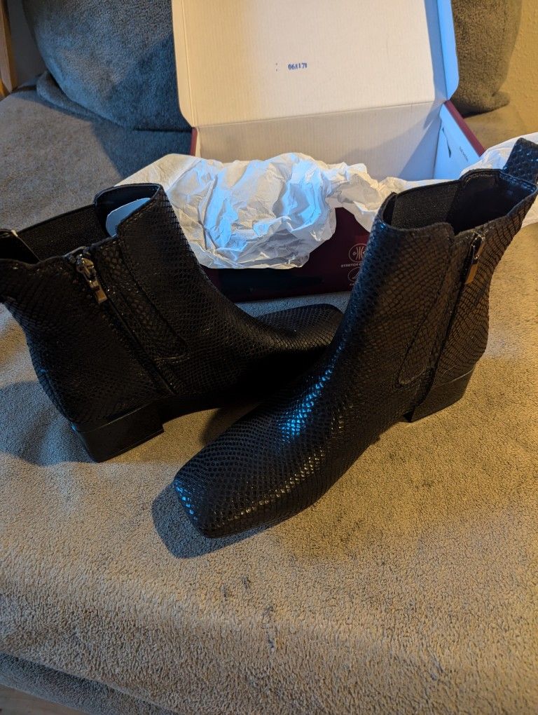New women's ankle boots.Price Negotiable