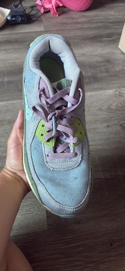 These Nike Air Max 90 SE